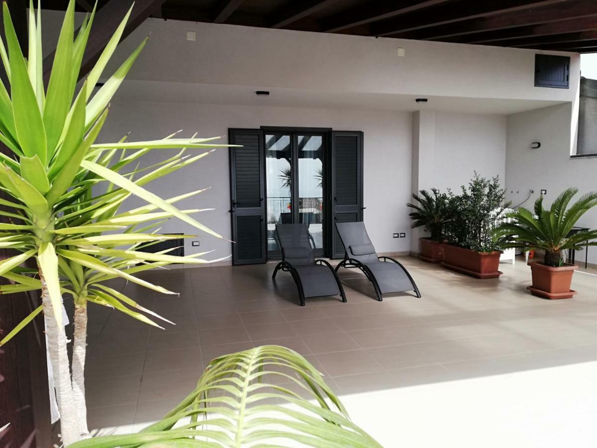 Appartamento Gambero Beach Santa Teresa Di Riva Exterior foto
